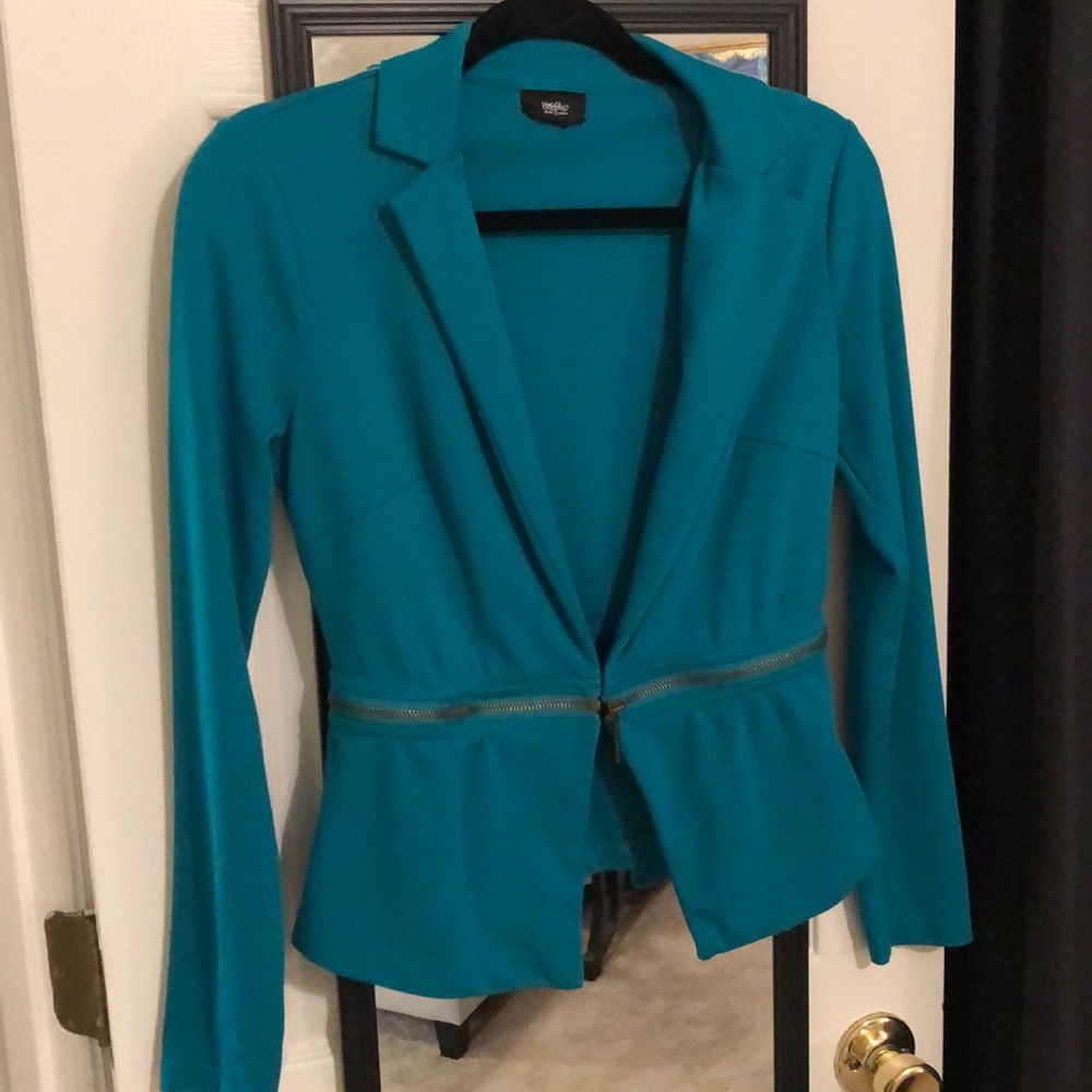 Turquoise blazer with detachable bottom